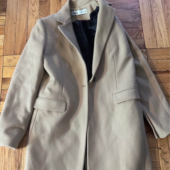 Zara coat - Picture 1 of 2